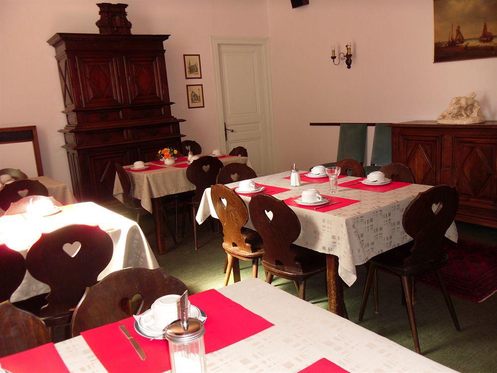 Hotel De Bale Мюлуз Екстериор снимка