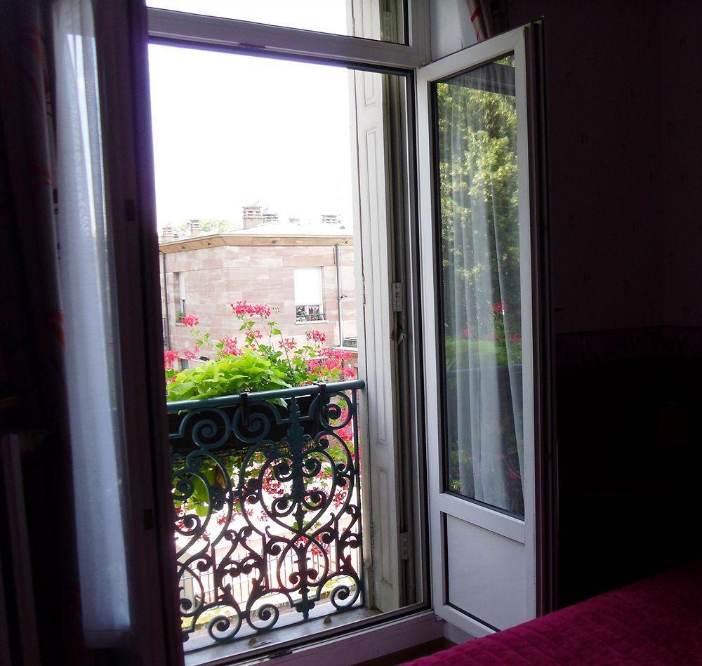 Hotel De Bale Мюлуз Екстериор снимка