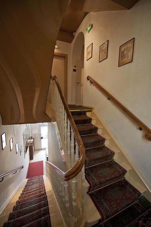Hotel De Bale Мюлуз Екстериор снимка