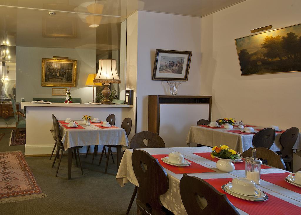 Hotel De Bale Мюлуз Екстериор снимка