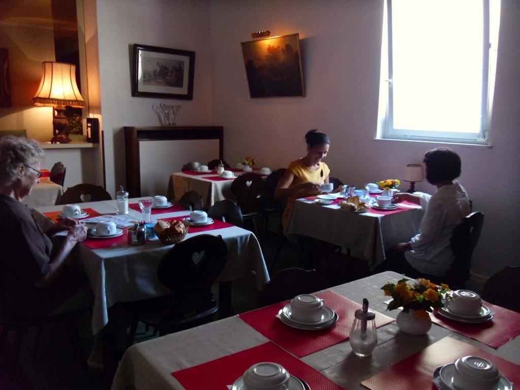 Hotel De Bale Мюлуз Екстериор снимка